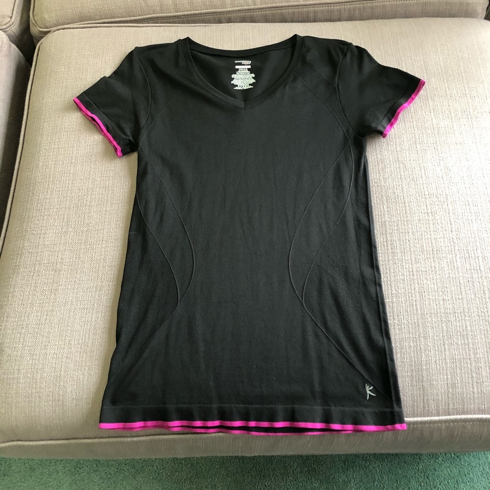 Black light weight work out tee.
